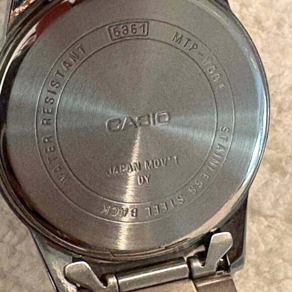 Casio TP-V001D-Men's Standard Stainless Steel Easy Reader Black Dial Watch Mint - Picture 4 of 7